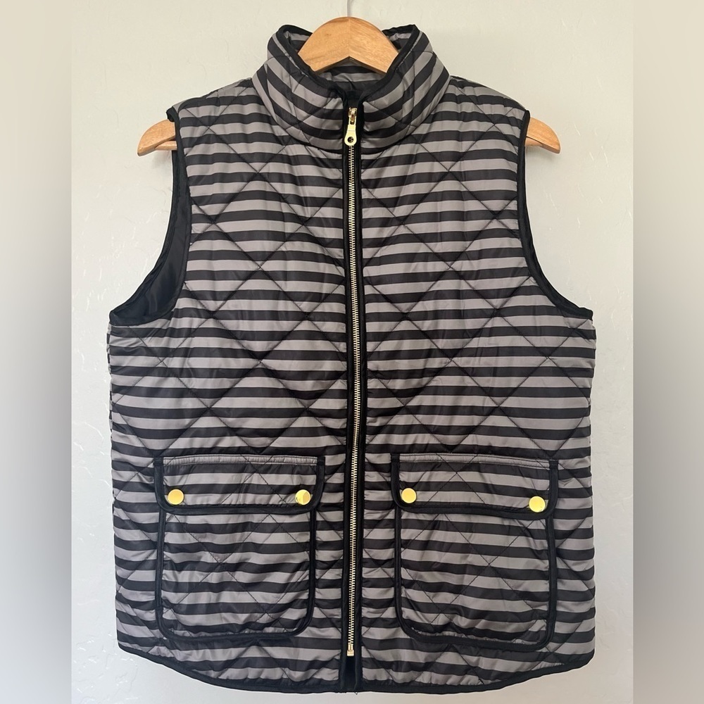 Daniel Cremieux Women’s striped quilted puffer vest black & gray size medium